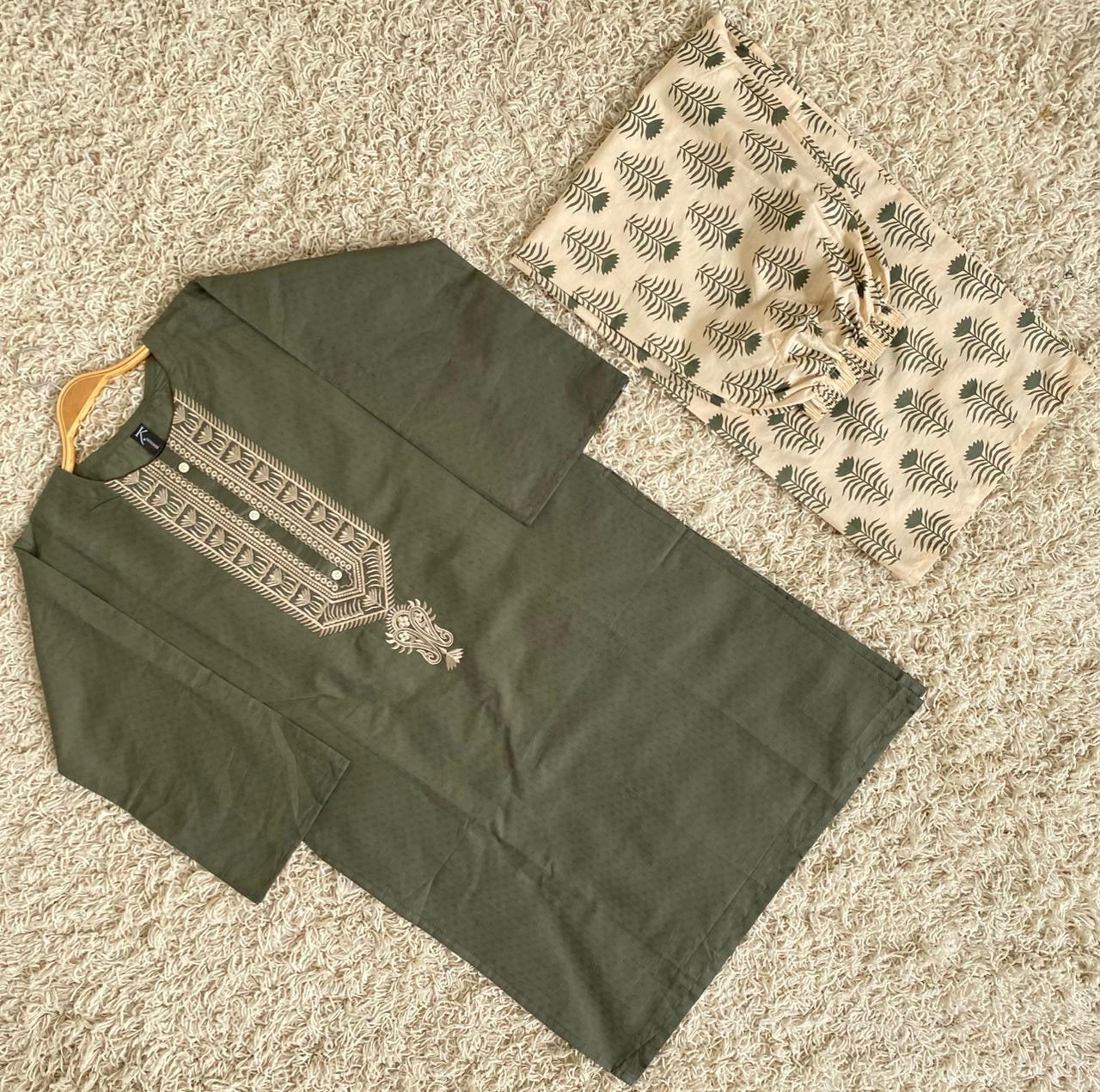 Lawn Embroidered 2-Piece Suit